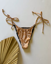 Load image into Gallery viewer, Toni Bottoms - Wild Side