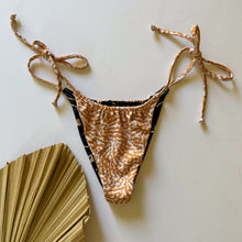 Load image into Gallery viewer, Toni Bottoms - Wild Side