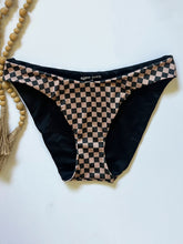 Load image into Gallery viewer, Booker Bottom - Select Color