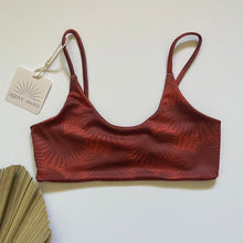 Load image into Gallery viewer, Brecken Top - Rusty Palm- S