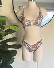 Load image into Gallery viewer, Rome Top - Floral- S